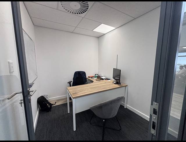 967M² OFFICE TO LET IN PLATTEKLOOF 1